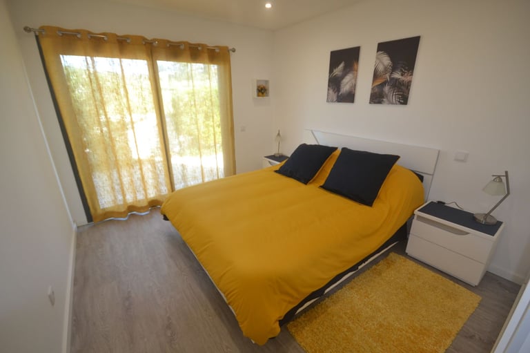 Detached Coastal Villa in Portugal with Heated Pool, 3 En-suites, Private Garden