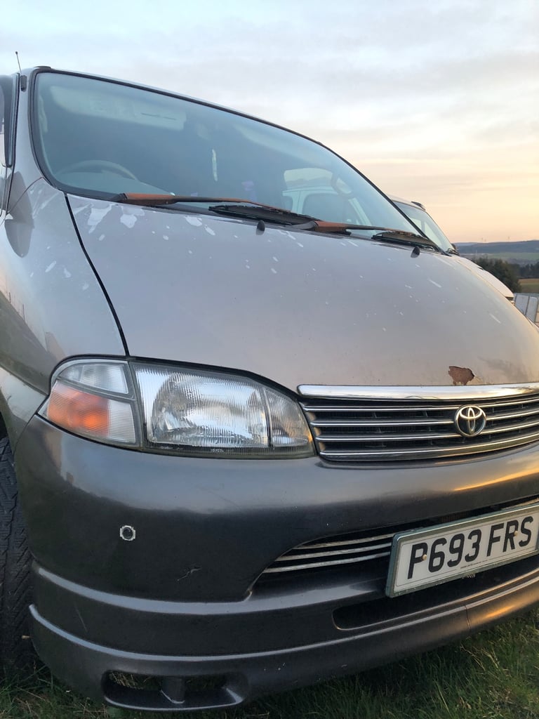 Toyota granvia  4x4