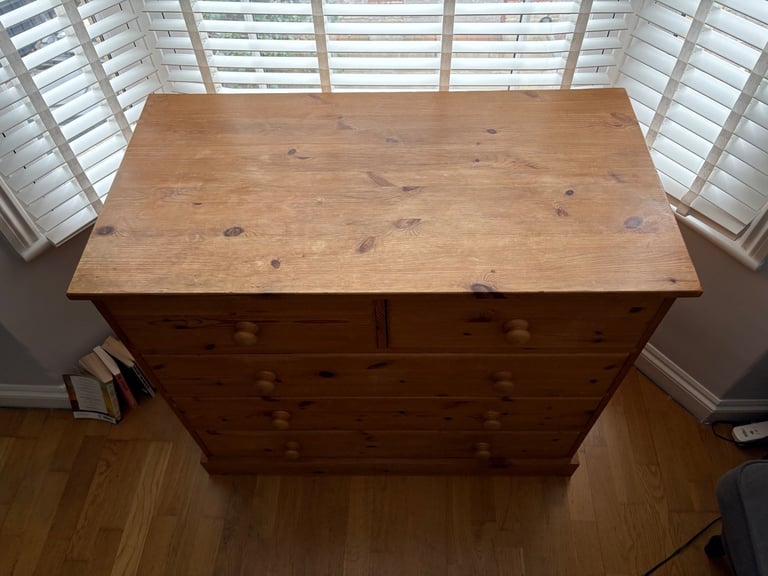 Pine Chest of Drawers