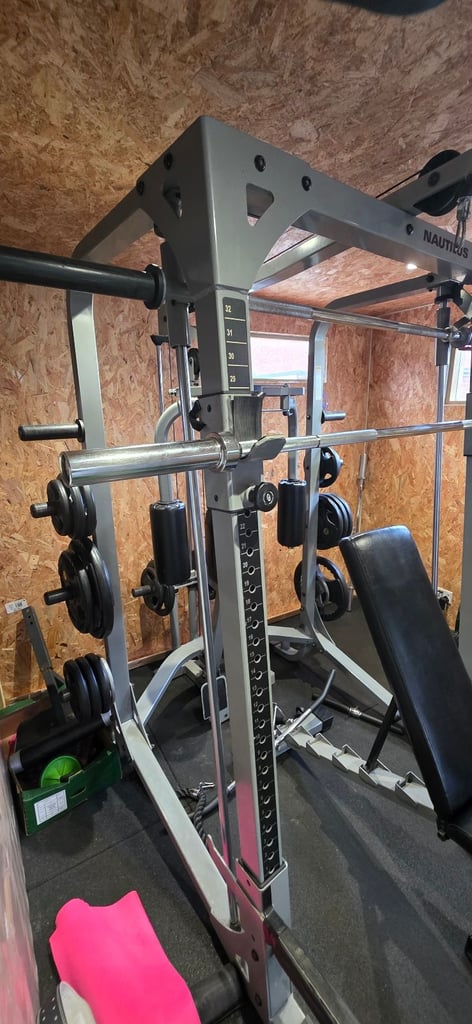 💪 Nautilus Multi Gym / Smith Machine – Full Body Setup