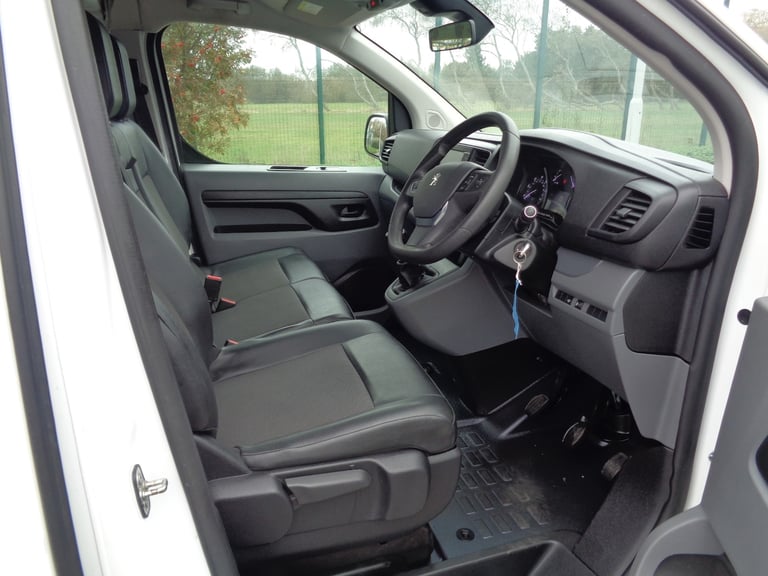 2020 Peugeot Expert 1000 15 BlueHDi 100 Professional CREW VAN 6 SEATS Crew Van Diesel Manual