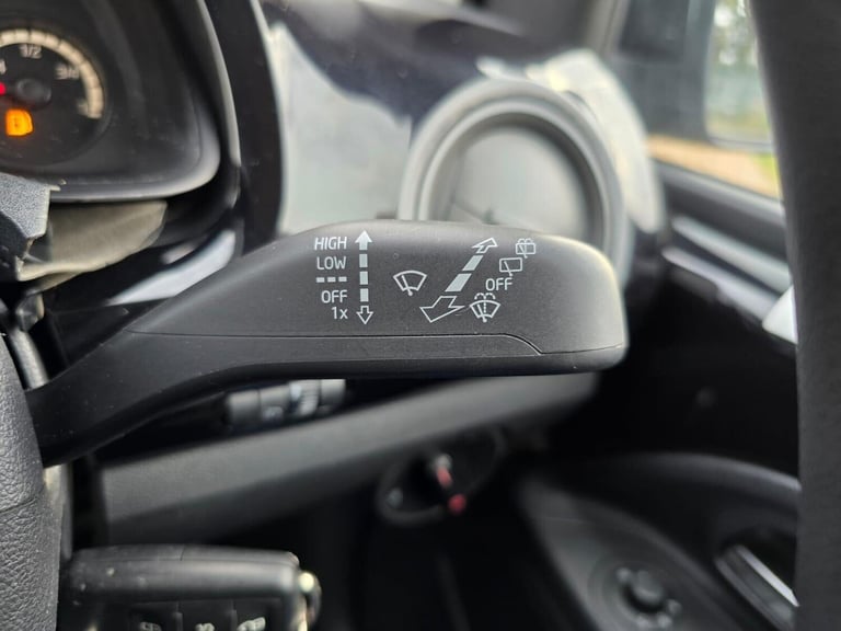 2013 Volkswagen up! 1.0 High up! ASG Euro 6 5dr Hatchback Petrol Automatic