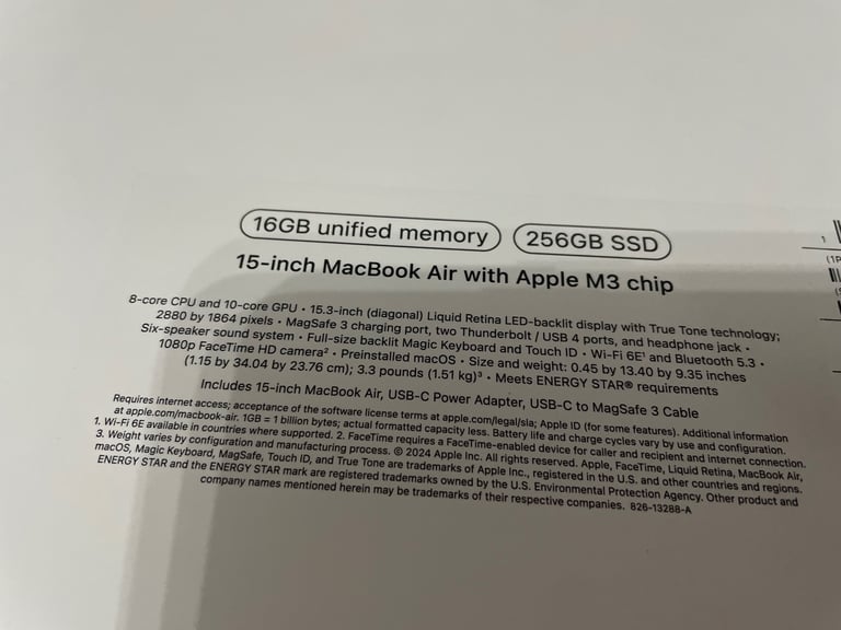Apple MacBook Air (M3, 15-inch with 8-core CPU and 10-core GPU, 16GB Unified Memory, 256GB SSD
