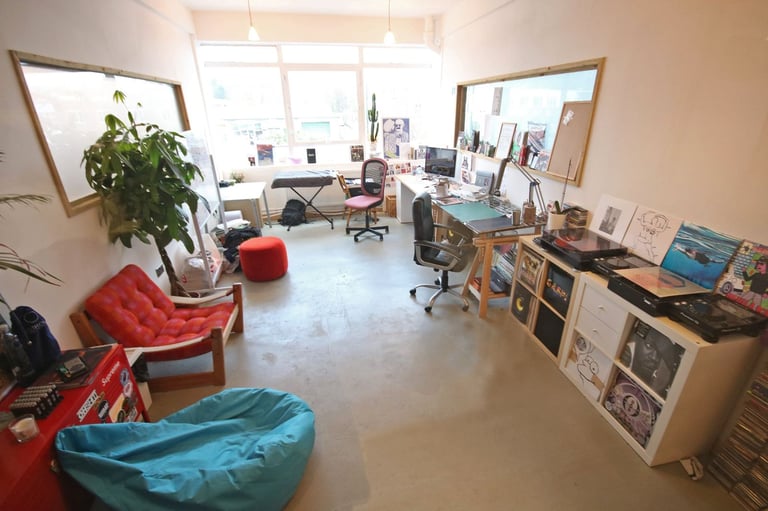 image for Creative Space | Beauty Room | Private Office Space | Workspace | Artist Studio in Wimbledon SW19