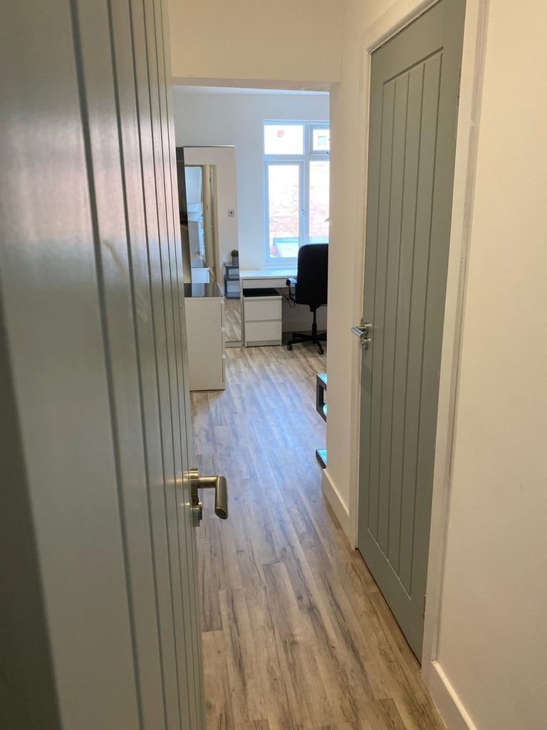Spacious & Cosy Studio Flat for Rent CV1 5DW