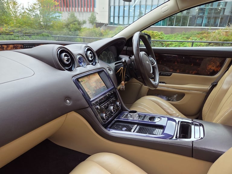 JAGUAR XJ 3.0D V6 PREMIUM LUXURY AUTO AUTOMATIC *FULL HISTORY TOP SPEC xf xe