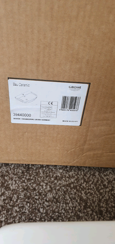 Grohe ceramic basin 550mm (bathroom sink)