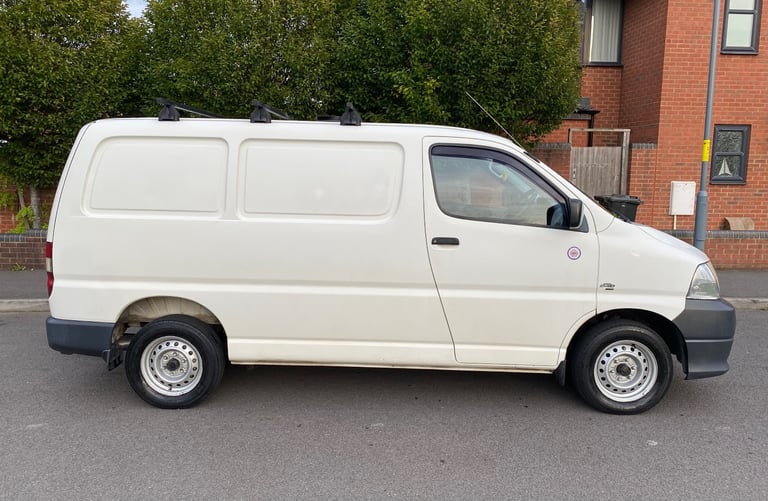 2009 Toyota Hiace 280 D-4D SWB 120bhp **FSH, NEW MOT**