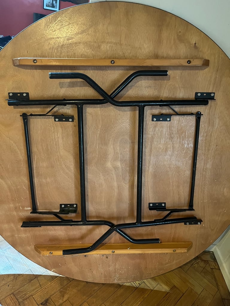 Round wooden folding table 5 feet diameter