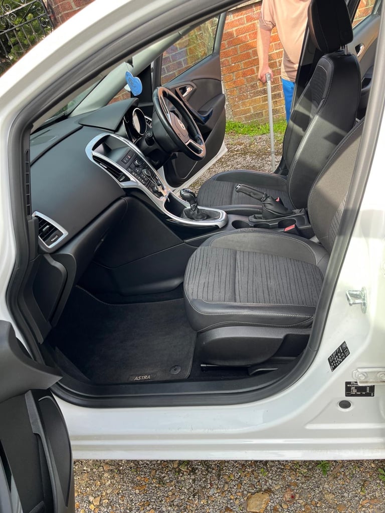 Vauxhall, ASTRA, Hatchback, 2015, Manual, 1398 (cc), 5 doors