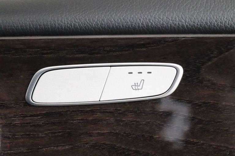 2020 Mercedes-Benz E Class 2.0 E300de 13.5kWh AMG Line Edition G-Tronic+ Euro 6 (s/s) 4dr SALOON ...