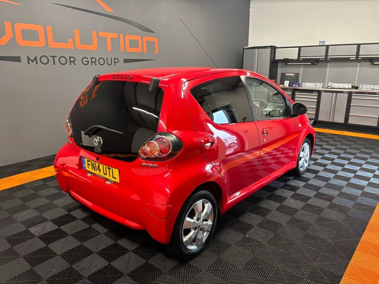 2014 Toyota AYGO 1.0 VVT-i Move with Style 5dr HATCHBACK Petrol Manual