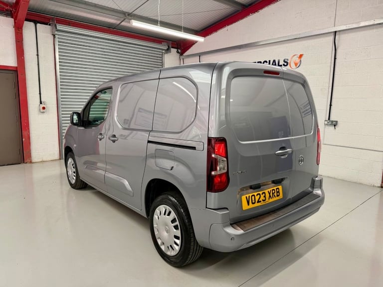 2023 23 VAUXHALL COMBO 1.5 TURBO D 2300 PRO L1 H1 EURO 6 100 BHP * 22,611 3 SEAT