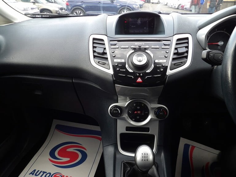 2012 Ford Fiesta Titanium Hatchback Petrol Manual