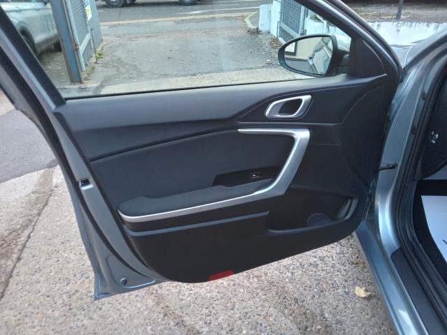 2023 Kia Ceed 1.5T Gdi Isg 2 5Dr Hatchback Petrol Manual