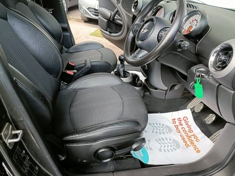 MINI COUNTRYMAN 1.6 COUNTRYMAN PETROL 12 MONTHS MOT 3 MONTHS WARRNATY 2012