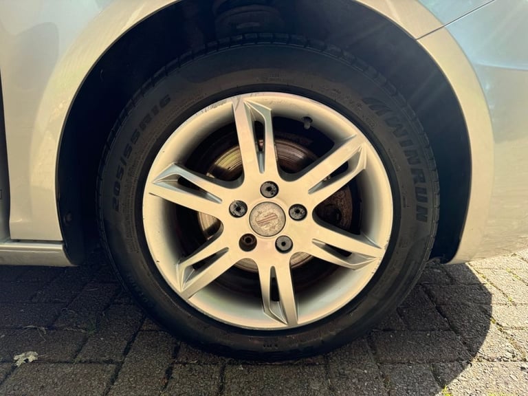 2012 SEAT Leon 1.6 CR TDI ECOMOTIVE S AC 5d 103 BHP Hatchback Diesel Manual