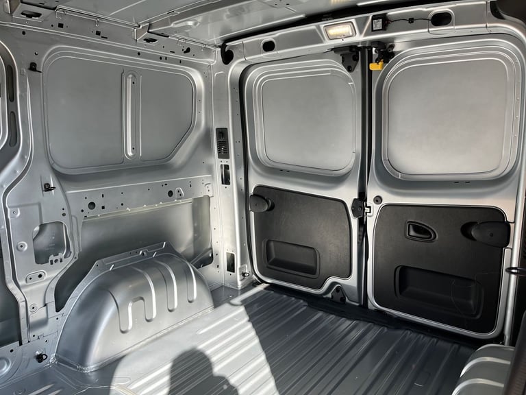  Renault Trafic Panel Van 2.0 Dci Blue 30 Extra Panel Van 5dr Diesel Manual Swb