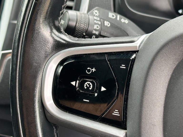 2022 Volvo XC90 2.0h T8 Recharge 18.8kWh Inscription Pro SUV 5dr Petrol Plug-in Hybrid Auto ESTAT...