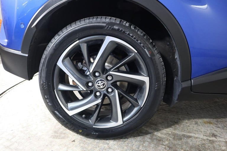 2020 Toyota C-HR 1.8 VVT-h Dynamic CVT Euro 6 (s/s) 5dr HATCHBACK PETROL/ELECTRIC Automatic