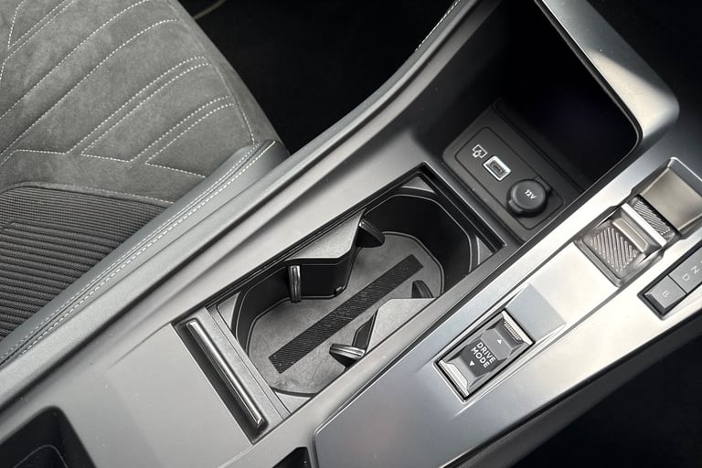 2024 Peugeot 308 1.6 12.4kWh GT e-EAT Euro 6 (s/s) 5dr Hatchback PETROL/ELECTRIC Automatic