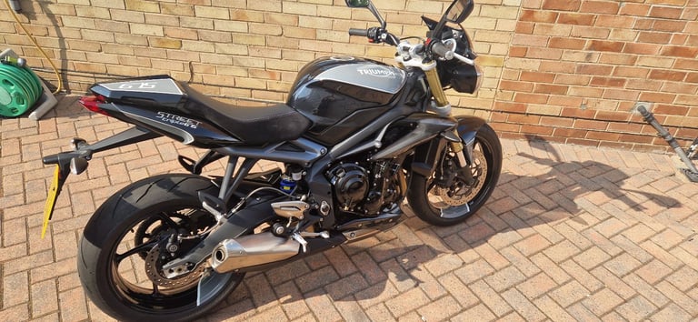 Triumph, STREET, 2017, 675 (cc)