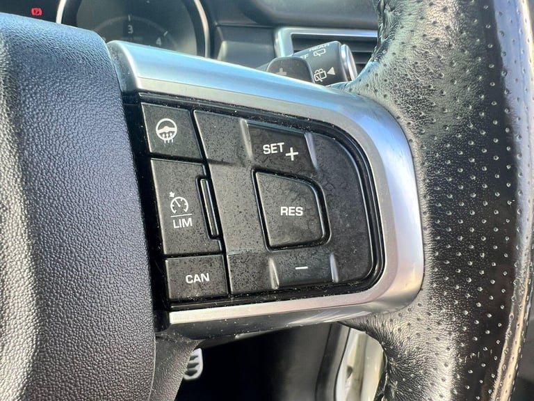 2017 Land Rover Discovery Sport 2.0 TD4 HSE Dynamic Lux Auto 4WD Euro 6 (s/s) 5dr ESTATE Diesel A...