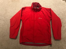 Berghaus Aquafoil Jacket Size M Red Hooded