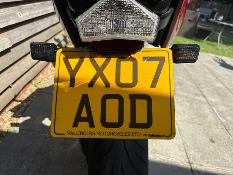 2007 / 07 Triumph Sprint 1050 £1900 Red 42803 miles.