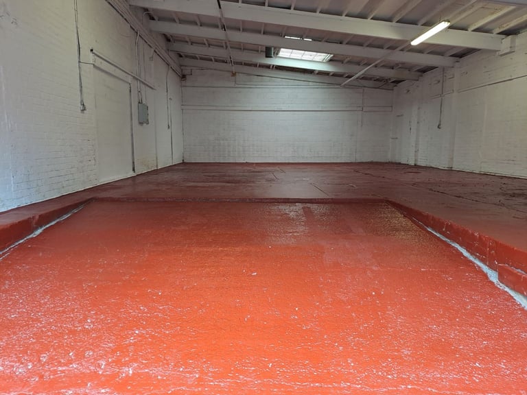 Ideal for stock storage,joiners,carpenters,E commerce,light car repairs,workshop in Dudley centre
