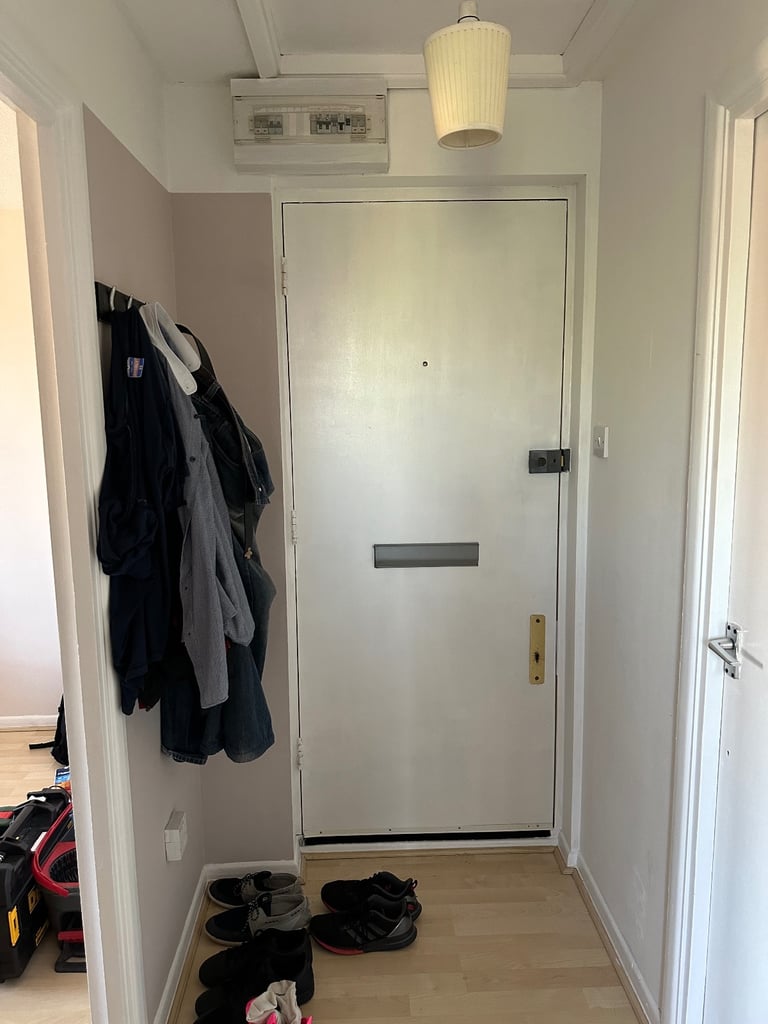 1 bedroom Flat, Dehavilland Close UB5 