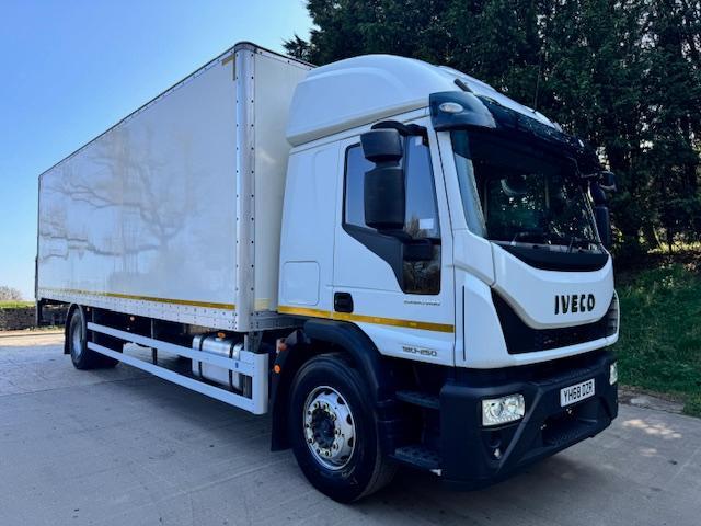 image for 2018 68 Iveco Eurocargo 180-250 E6 sleeper cab 28ft box tail-lift 258kms