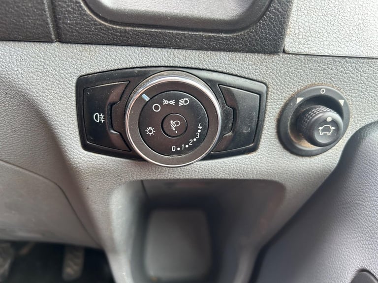 2016 Ford Transit 2.2 TDCi 350 Dropside 4dr Diesel Manual RWD L3 (219 g/km, 123 bhp) CHASSIS CAB ...