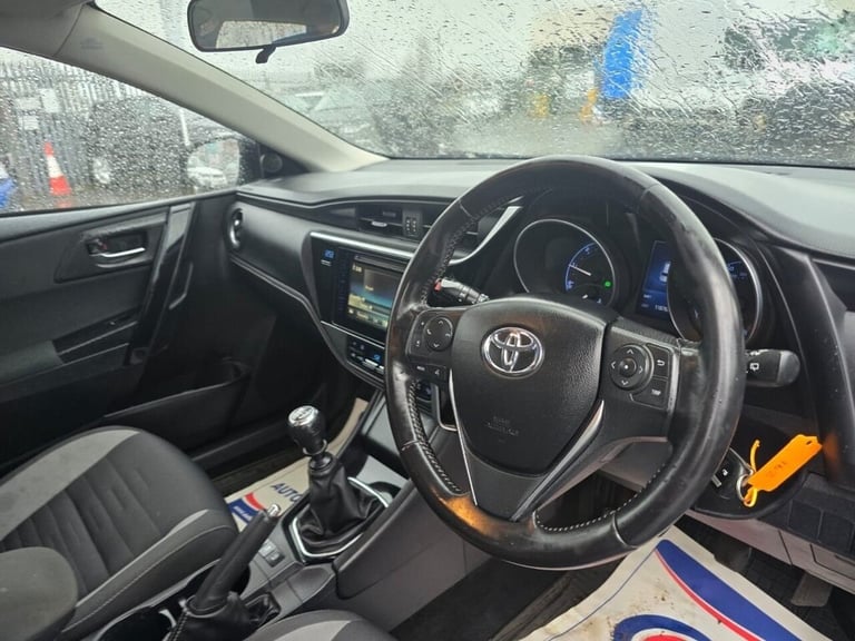 2016 Toyota Auris 1.6 D-4D ICON 5d 110 BHP Hatchback Diesel Manual