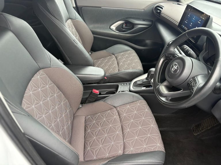 2022 Toyota Yaris Cross 1.5 VVT-h Excel SUV 5dr Petrol Hybrid E-CVT Euro 6 (s/s) (116 ps) Petrol/...