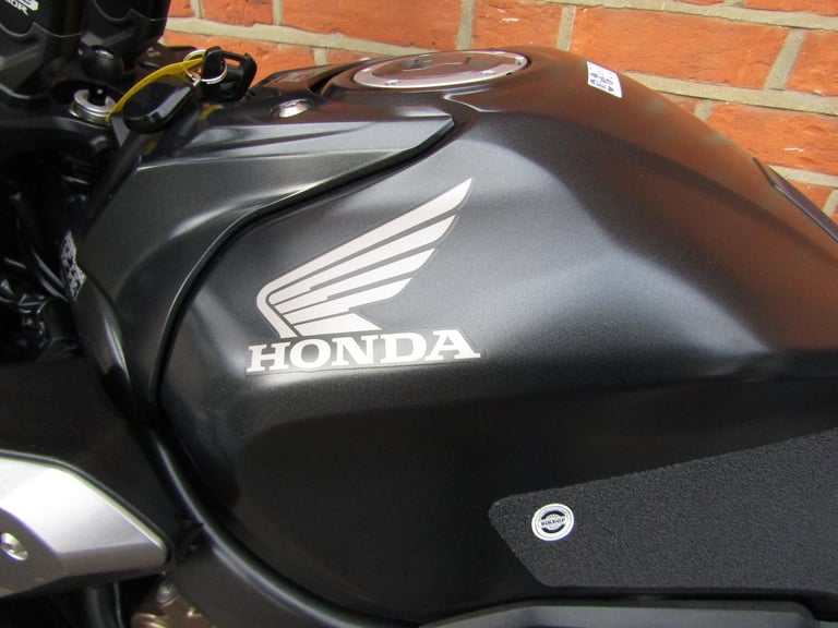 HONDA CB 650 R FANTASTIC CONDITION , FULL HONDA HISTORY, GB RACING COVERS, 2021