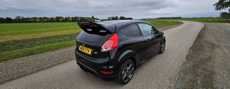 2015 Ford Fiesta 1.6 EcoBoost ST-2 3dr HATCHBACK Petrol Manual