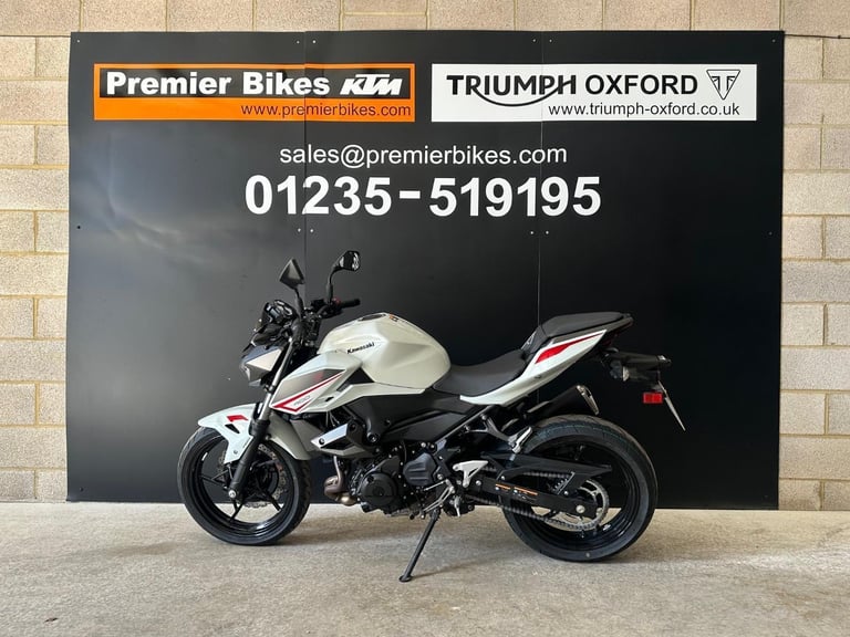 STUNNING ONE OWNER 2024/24 KAWASAKI Z400 MOTORCYCLE 