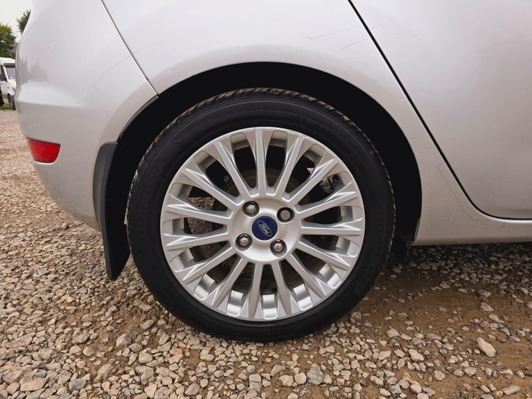 2013 Ford Fiesta 1.0T EcoBoost Titanium Euro 5 (s/s) 5dr Hatchback Petrol Manual