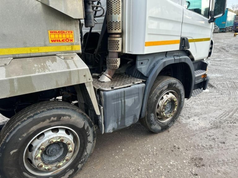 Scania P370 CB 8X4 MANUAL GEARBOX EURO 6 TIPPER