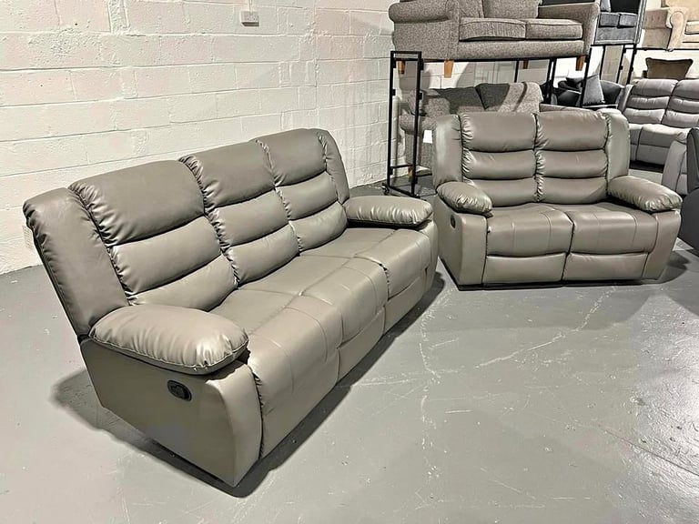 image for ** Stunning Elegant Leather Roma Recliner 3+2 Seater & Corner - Limited Stock | 30% Off! **