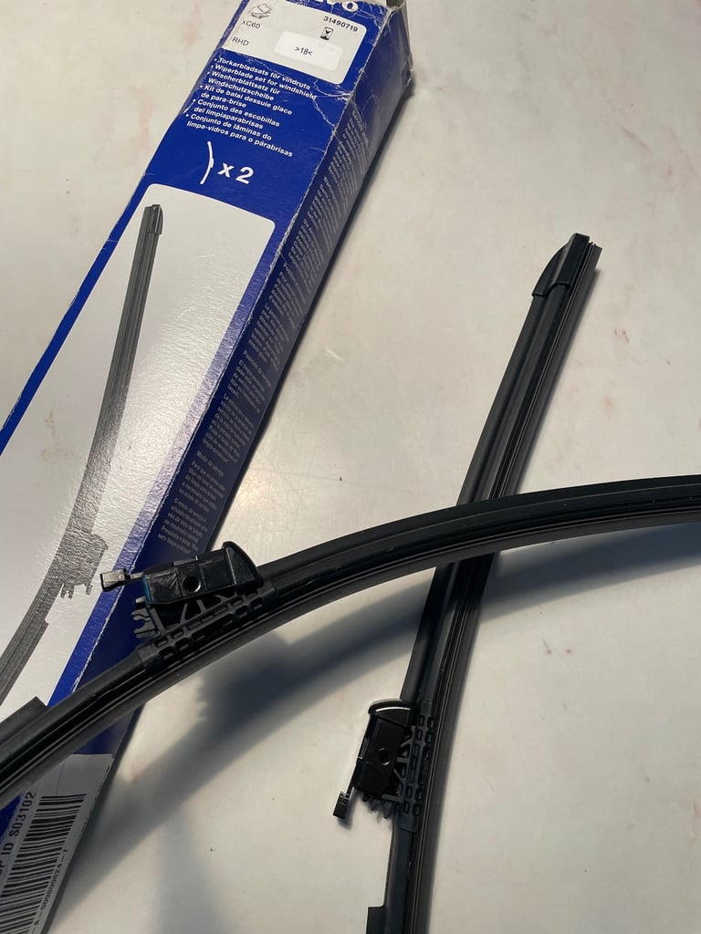 Genuine Volvo XC60 front wiper blades 2018 onwards
