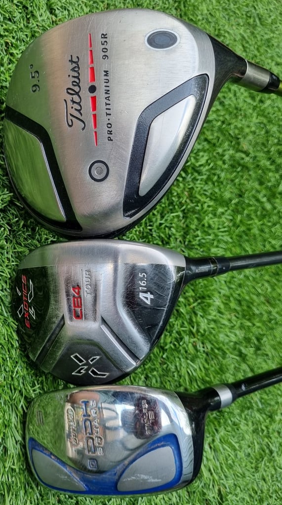 TAYLOR MADE, CALLAWAY, TITLEIST - NEW LYNX trolley bag, NEW CALLAWAY shoes & NEW SRIXON balls