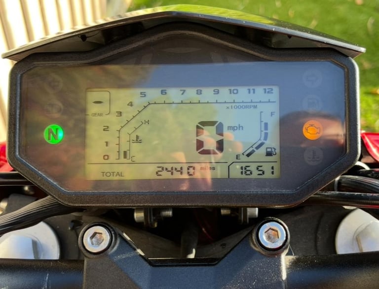 2024 KEEWAY RKF 125 ES 1 OWNER GENUINE 2400 MILES ONLY LOVELY LEARNER LEGAL BIKE