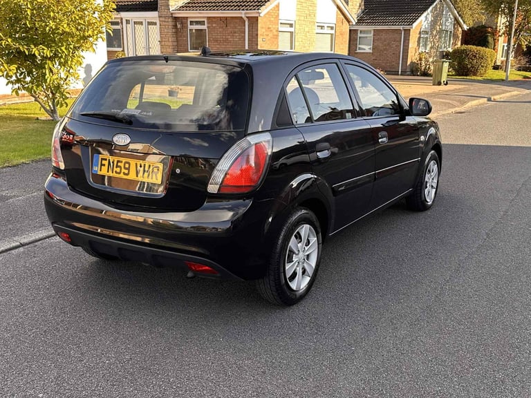 Kia, RIO, Hatchback, 2009, Manual, 1399 (cc), 5 doors