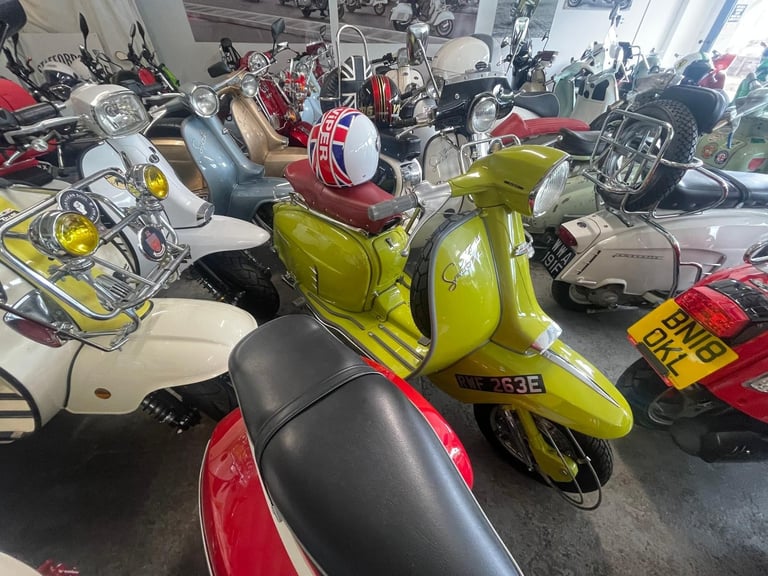 Lambretta Li 150 Spanish scooter  196 RT , 5-SPEED ORIGINAL PAINT 