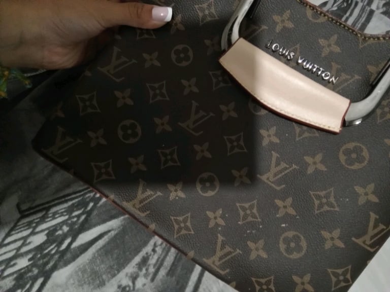 72% of the 'Louis Vuitton' bags, belts and sunglasses on Gumtree