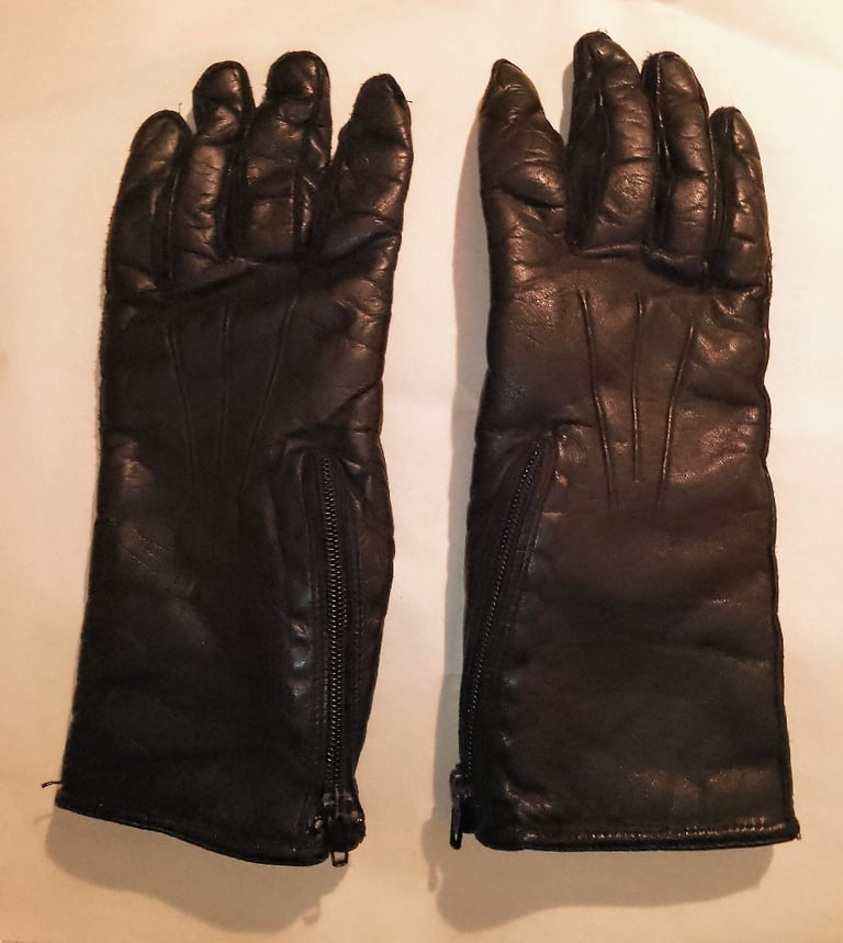 Ladies Leather Motorcycle Gloves