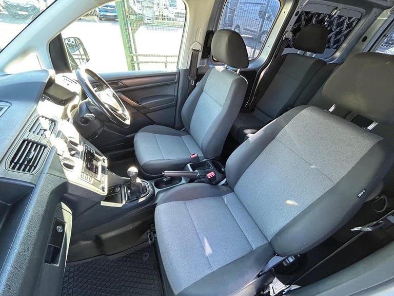 2018 Volkswagen Caddy Maxi 2.0 TDi C20 Maxi FWD 5dr (Window) WINDOW VAN Diesel Manual