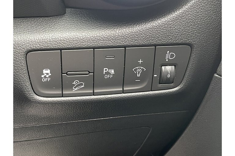 2022 Hyundai KONA T-GDi MHEV SE Connect SUV HYBRID Manual